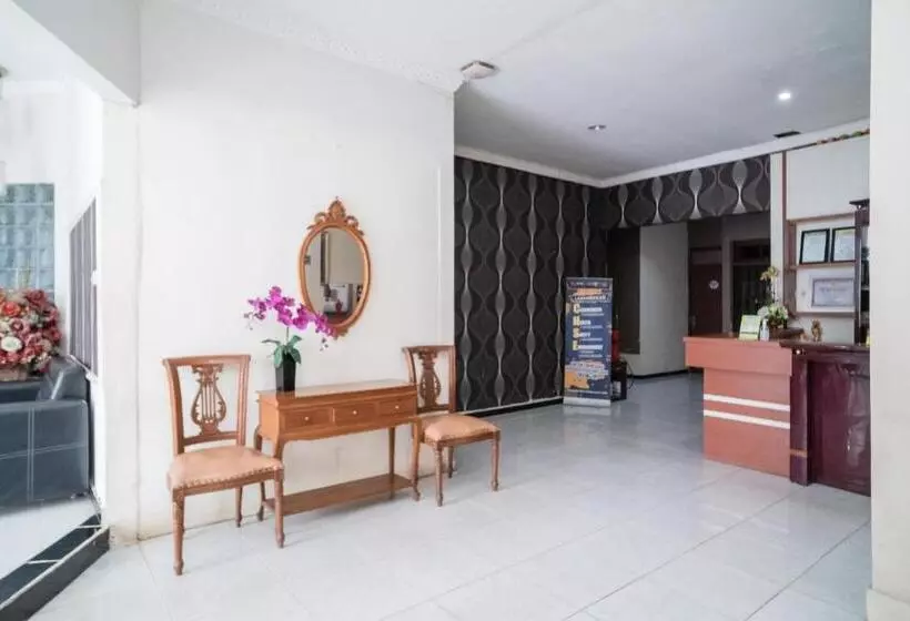 Hotelli Reddoorz Near Uniska Banjarmasin