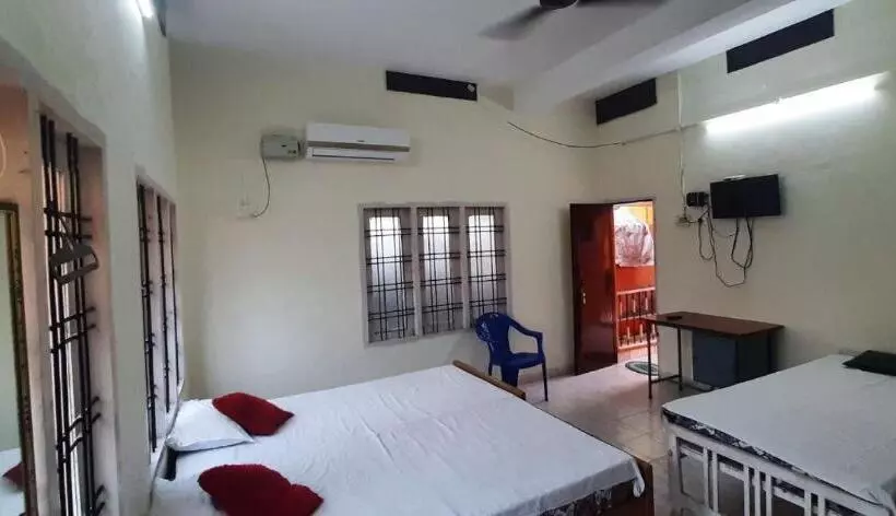 Motelli Zaina Tourist Home