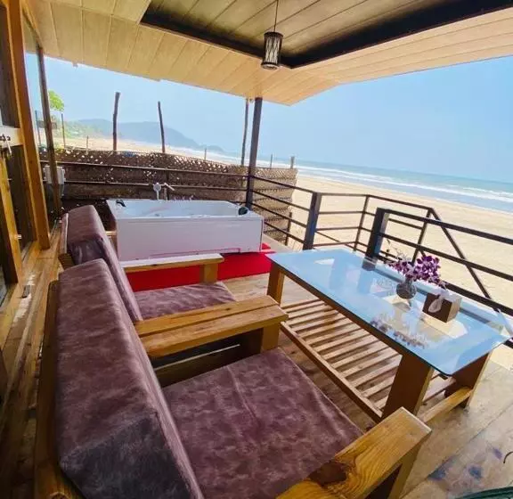 Lomakeskus Agonda Serenity Beach Villa