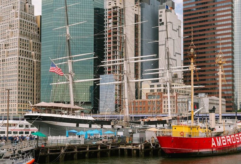 Sonder City Hall Park