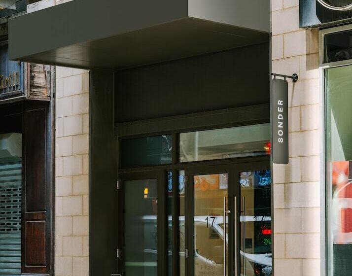 Sonder City Hall Park