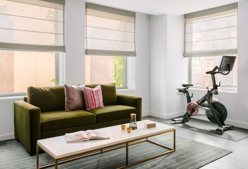 Sonder City Hall Park