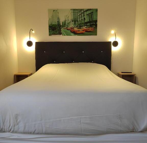 Fasthotel Paris Ouest Bouafle