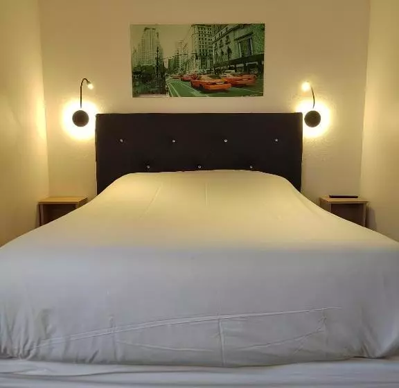 Fasthotel Paris Ouest Bouafle