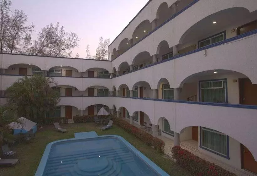 هتل Arcos Aeropuerto