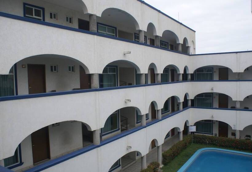 호텔 Arcos Aeropuerto