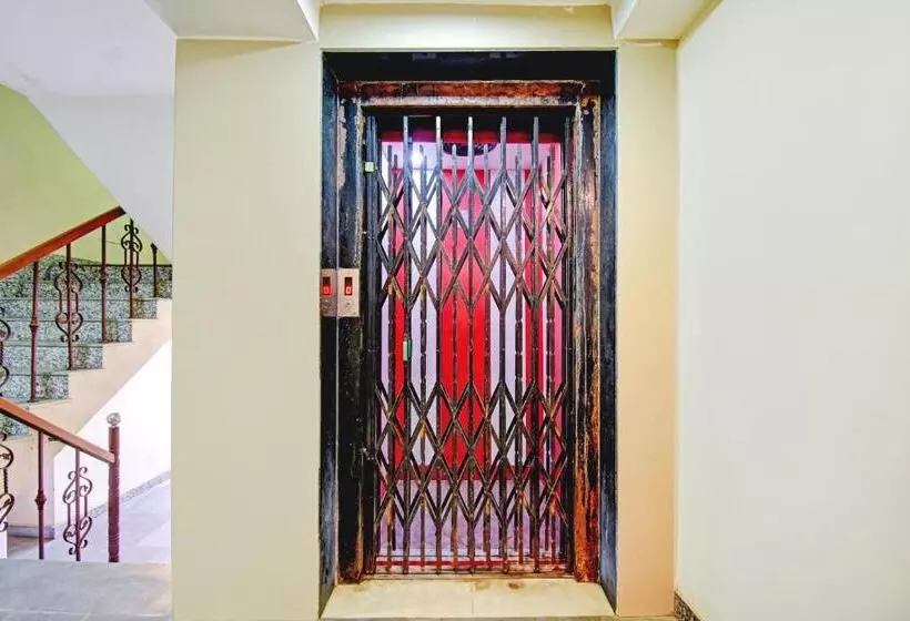 هتل O Majestic Inn