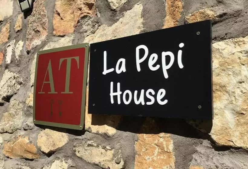Hotelli La Pepi House
