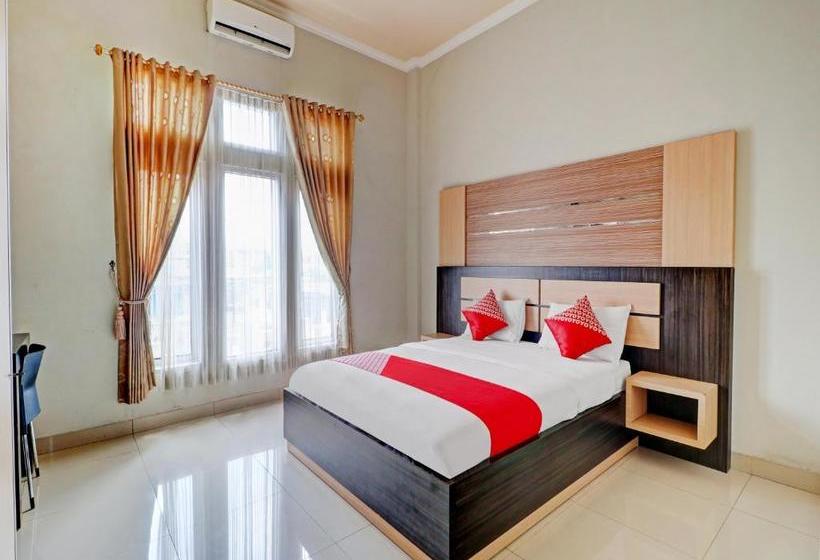 בית מלון כפרי Oyo 90347  Srikandi Syariah