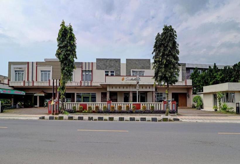 בית מלון כפרי Oyo 90347  Srikandi Syariah