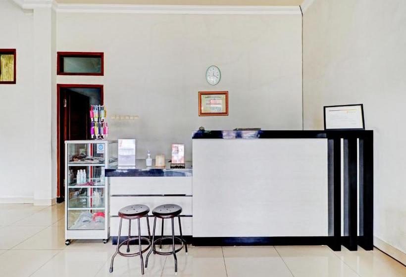 בית מלון כפרי Oyo 90347  Srikandi Syariah