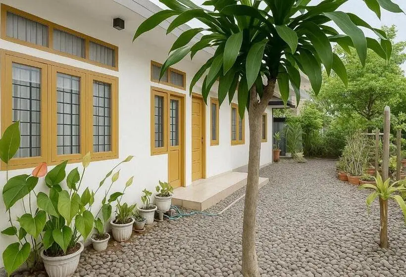 ホテル Srikandi Syariah Mitra Reddoorz