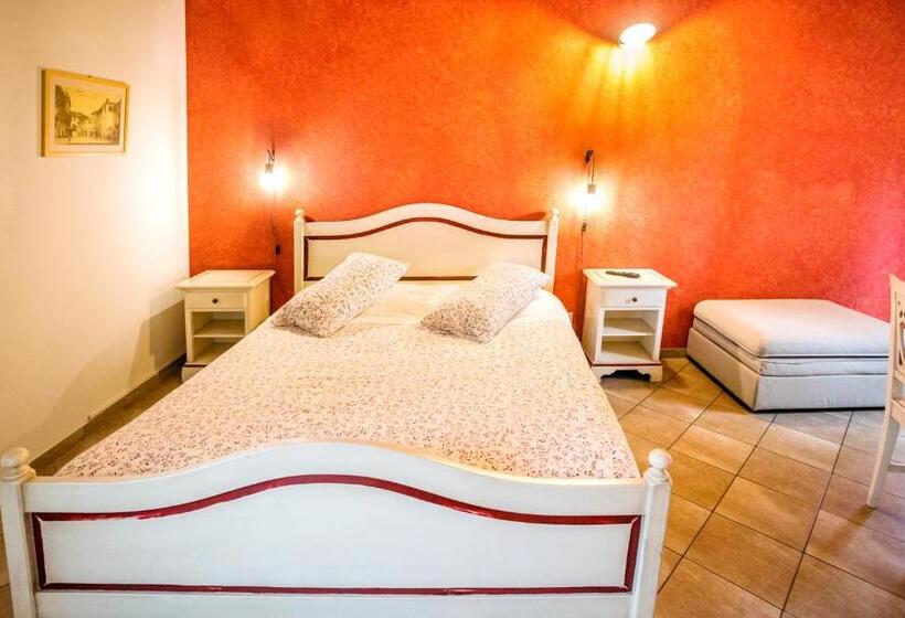 بنسيون Affittacamere Famiglia Do