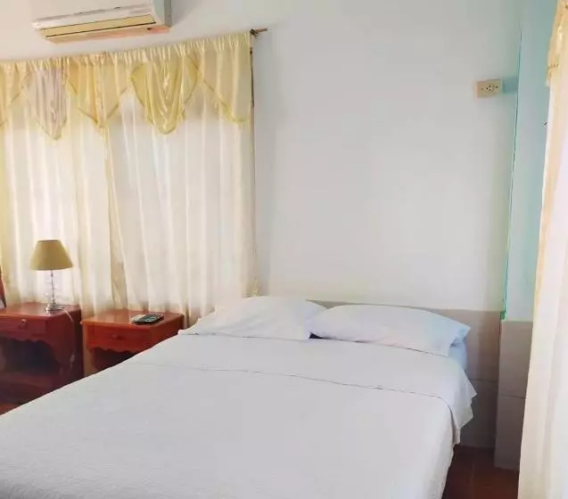 ペンション Hostal Los Flamencos