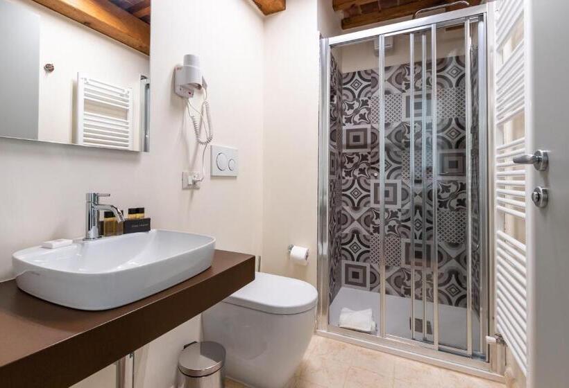 هتل Chimera Tuscany Resort