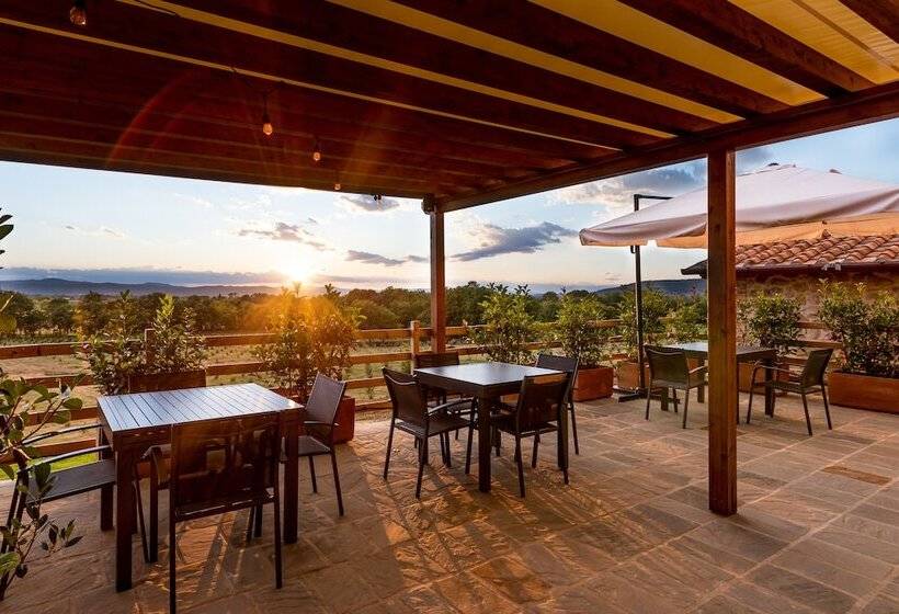 هتل Chimera Tuscany Resort