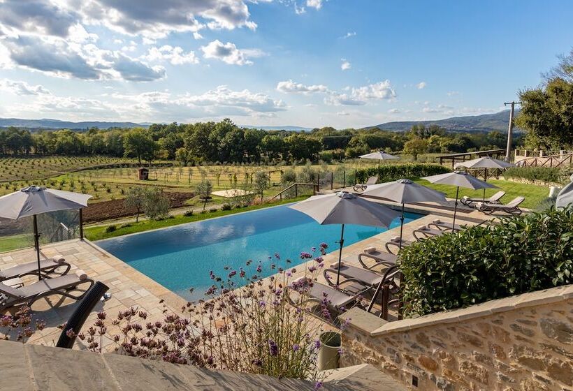 هتل Chimera Tuscany Resort