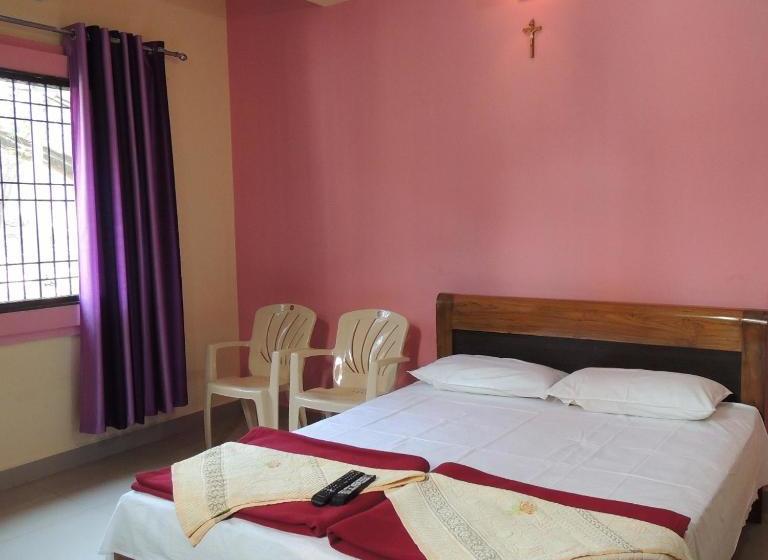 호텔 Staymaker Dsilva Dandeli Lodge