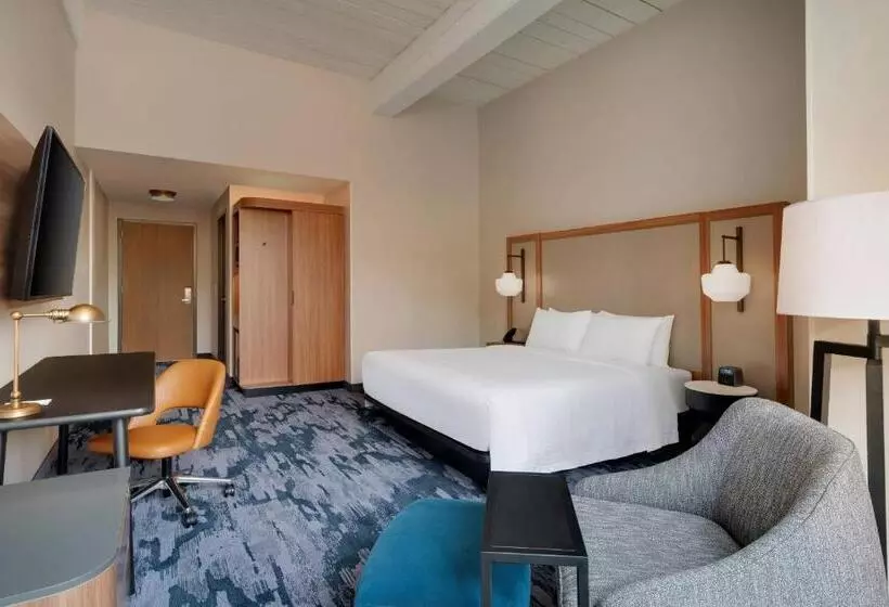 Hotelli Fairfield Inn & Suites Madison Historic Eagle Cotton Mill