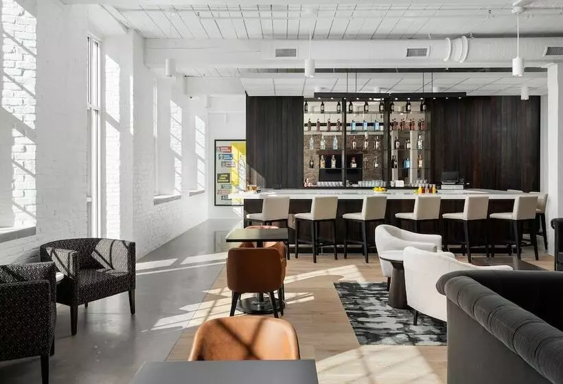 Hotelli Fairfield Inn & Suites Madison Historic Eagle Cotton Mill