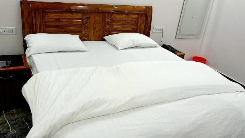 Hotell The Ganga Castle