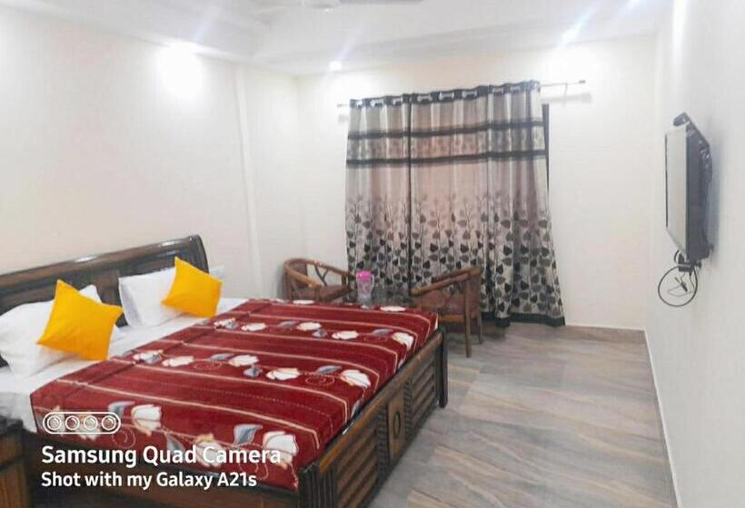 Hotell The Ganga Castle