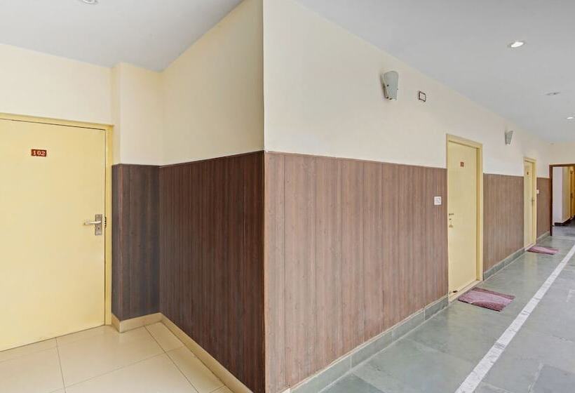 בית מלון כפרי Treebo Trend Amritsar Regency