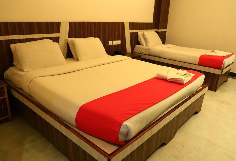 Hotel Velan International