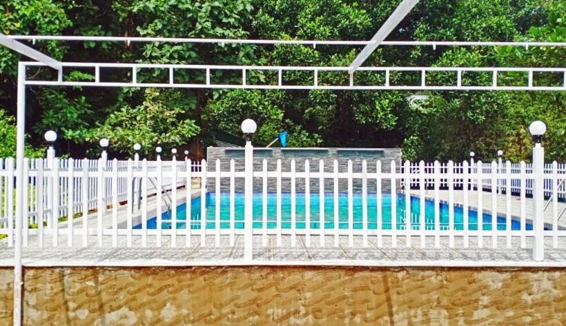 Lomakeskus Staymaker River Wood Residency