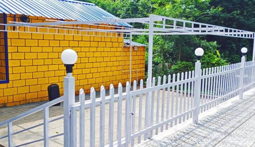 Lomakeskus Staymaker River Wood Residency