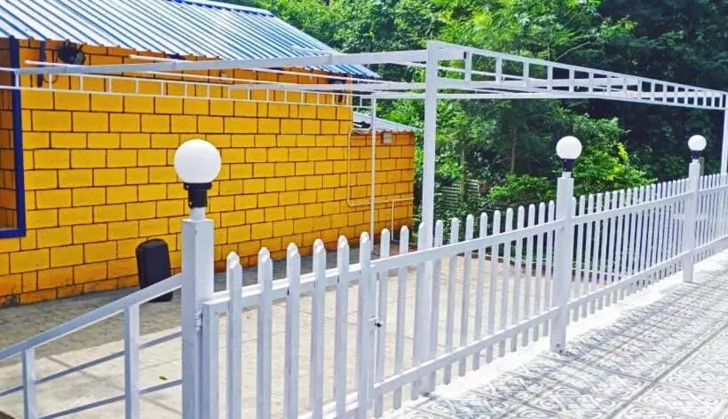 リゾートホテル Staymaker River Wood Residency