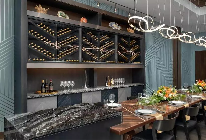 Silver Cloud Hotel Tacoma At Point Ruston Waterfront