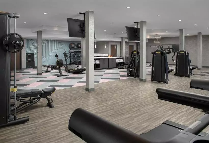 Silver Cloud Hotel Tacoma At Point Ruston Waterfront