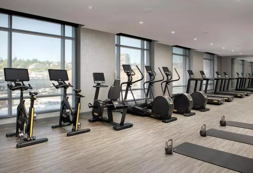 Silver Cloud Hotel Tacoma At Point Ruston Waterfront