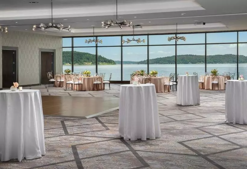 Silver Cloud Hotel Tacoma At Point Ruston Waterfront