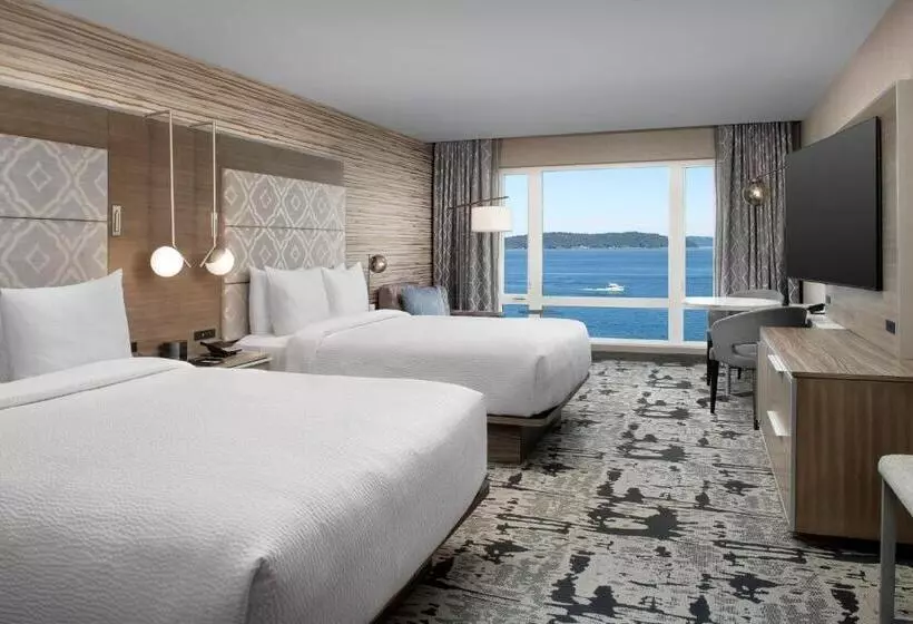 Silver Cloud Hotel Tacoma At Point Ruston Waterfront