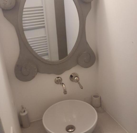 تختخواب و صبحانه La Maison D'aimé