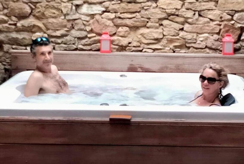 تختخواب و صبحانه La Maison D'aimé