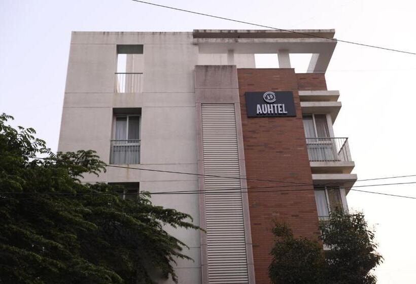 هتل Auhtel Baner