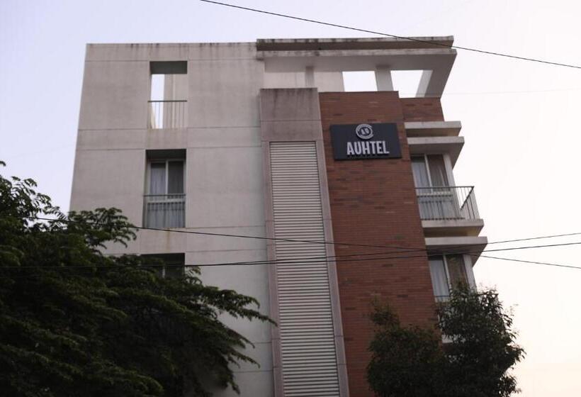 هتل Auhtel Baner