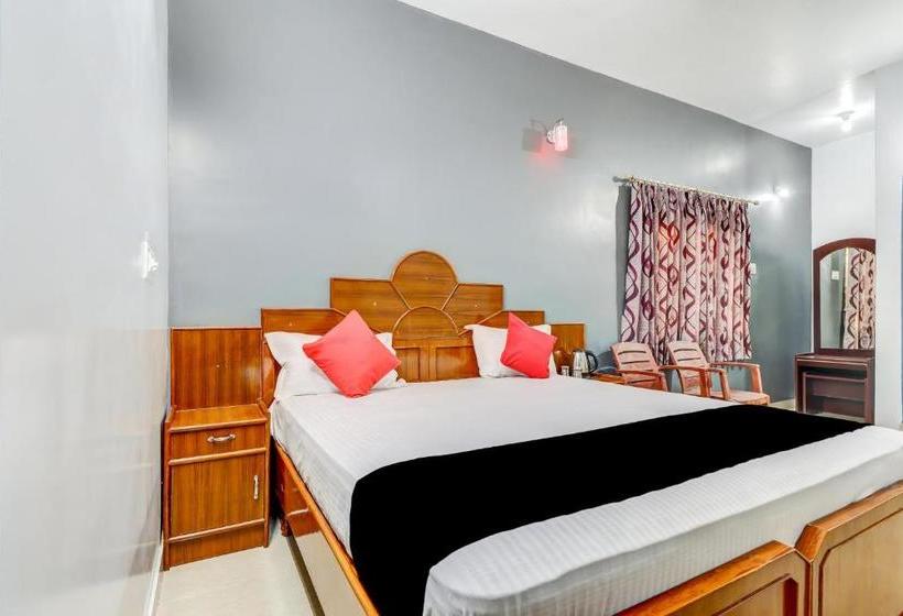 فندق Capital O 79102 Krish Holiday Inn