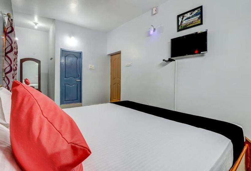 فندق Capital O 79102 Krish Holiday Inn