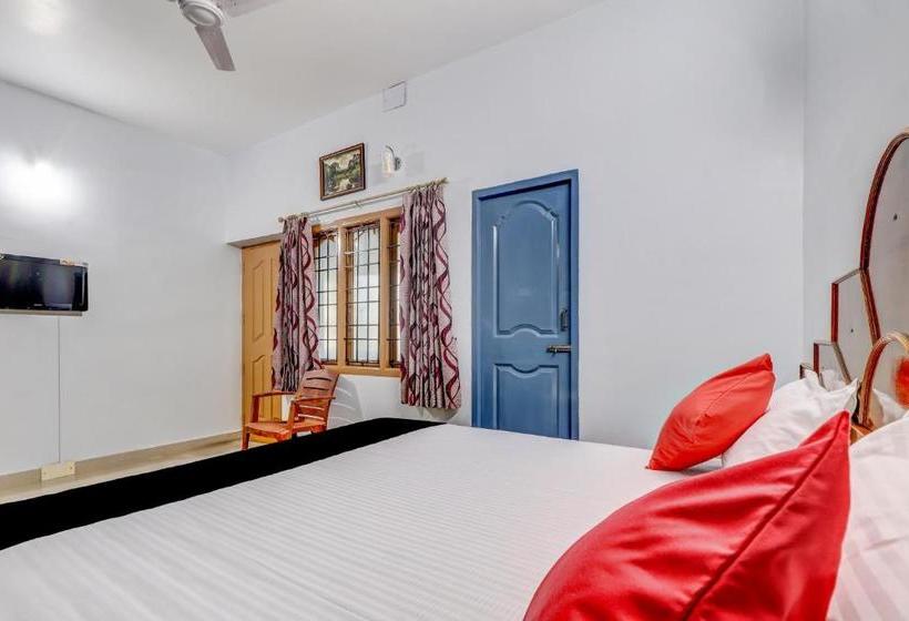 فندق Capital O 79102 Krish Holiday Inn