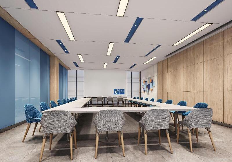 Hotel Holiday Inn Express Shenzhen North Station By Ihg