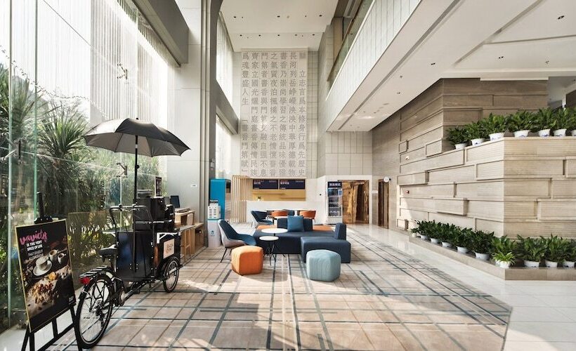 Hotel Holiday Inn Express Shenzhen North Station By Ihg