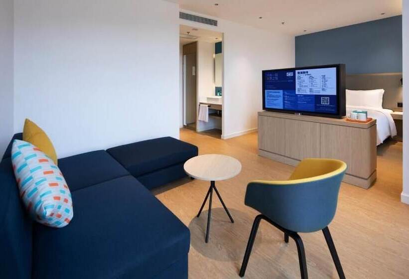 Hotel Holiday Inn Express Shenzhen North Station By Ihg