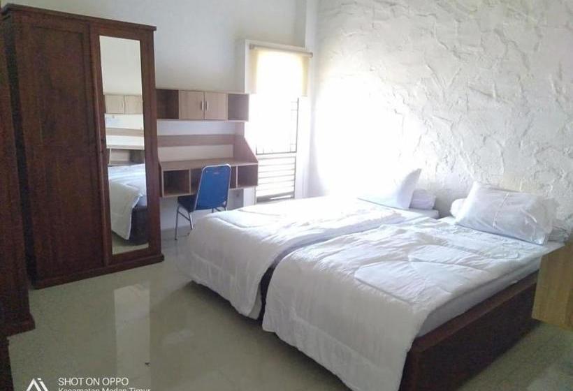 בית מלון כפרי Koolkost @ Aisyah Residence