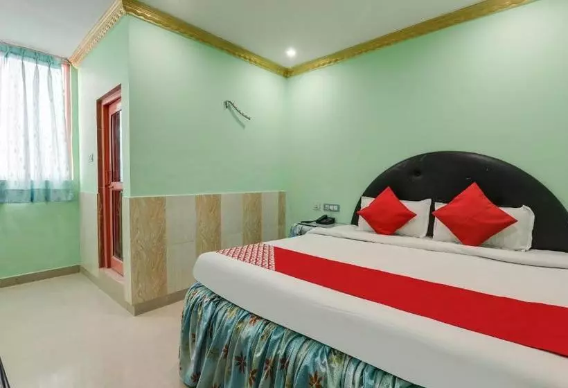 ホテル Oyo 78777  Uday Raj Palace