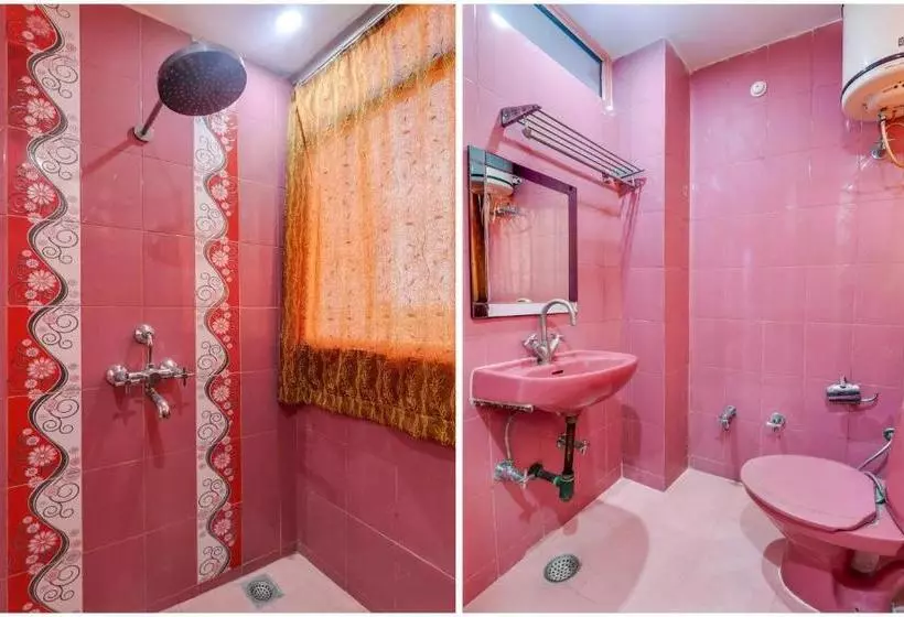 ホテル Oyo 78777  Uday Raj Palace