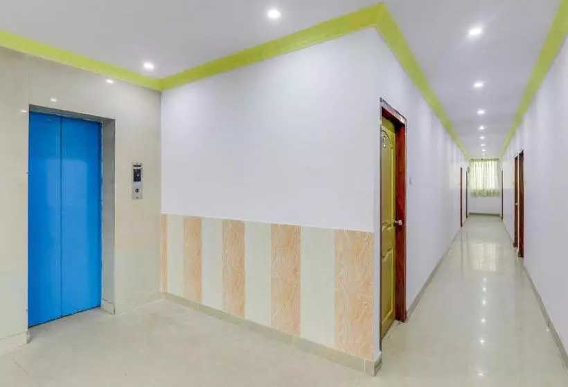 ホテル Oyo 78777  Uday Raj Palace
